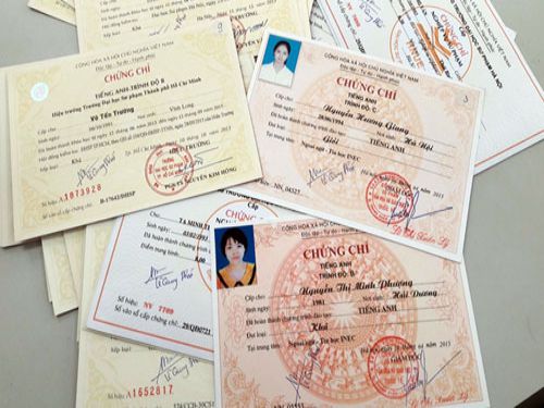 Làm Bằng Giả Phôi Thật Giá Rẻ Và Uy Tín Bao Công Chứng