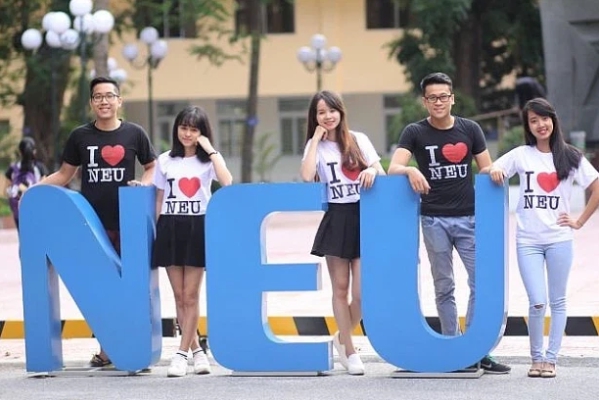 Những điều nào cần lưu ý khi chọn trường Đại học Kinh tế Quốc dân