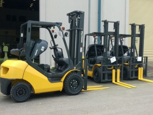 Làm Chứng Chỉ Xe Nâng Giá Rẻ Tại Làm Bằng Toàn Quốc