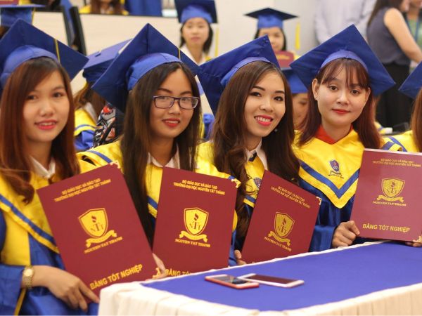 Có Đúng Là Bằng Đại Học Nguyễn Tất Thành Có Giá Trị không?