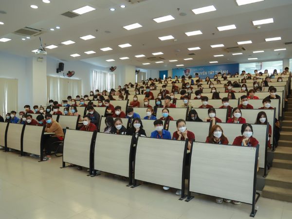 Có Đúng Là Bằng Đại Học Nguyễn Tất Thành Có Giá Trị không?