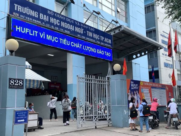 Bằng Đại Học HUFLIT Có Giá Trị Không? Cùng Tìm Hiểu Nhé