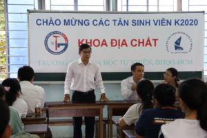 Bằng Đại Học Khoa Học Tự Nhiên Có Giá Trị Không?